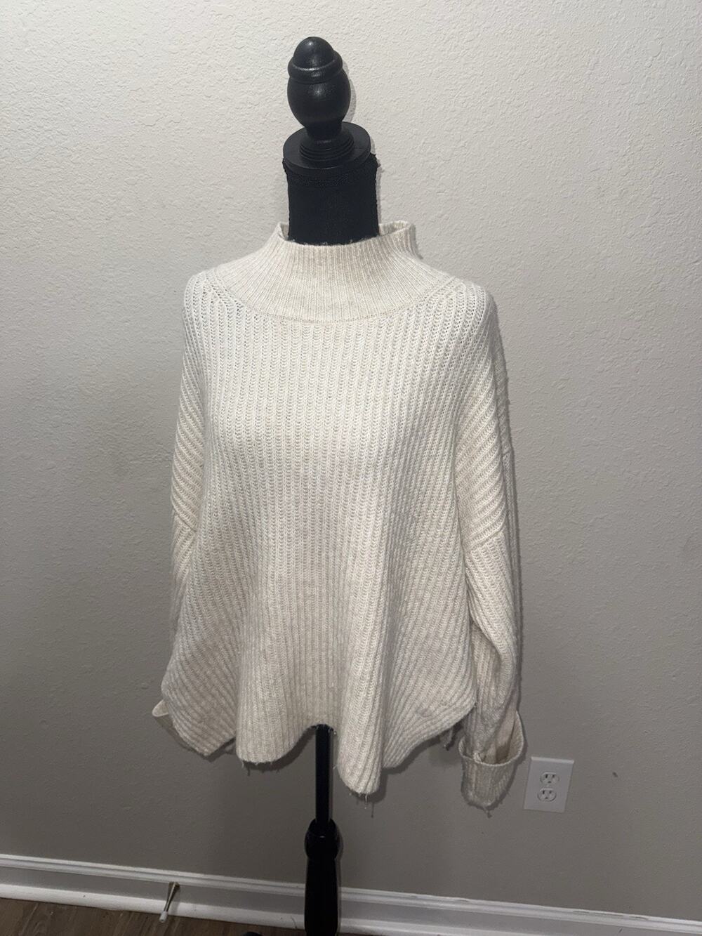 Topshop Mock Neck Sweater Large 12 Cream Ivory Ribbed Knit Oversized Pullover
